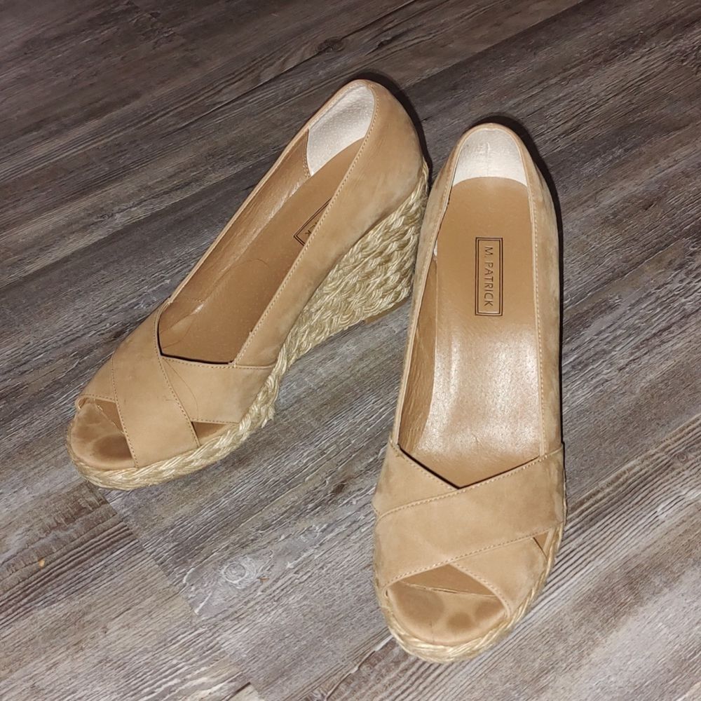 M.Patrick Itasha leather upper   tan peep toe rope wedges Sz 8.5 EUC